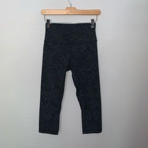 NWOT Lululemon Align Crop